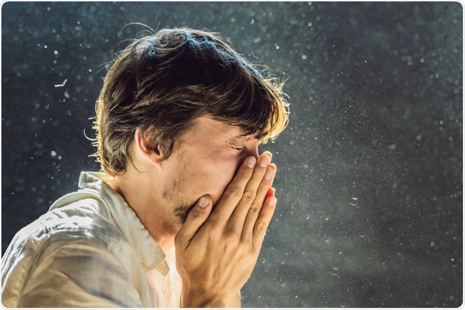 Study: COVID-19. Transport of respiratory droplets in a microclimatologic urban scenario. Image Credit: Elizaveta Galitckaia / Shutterstock