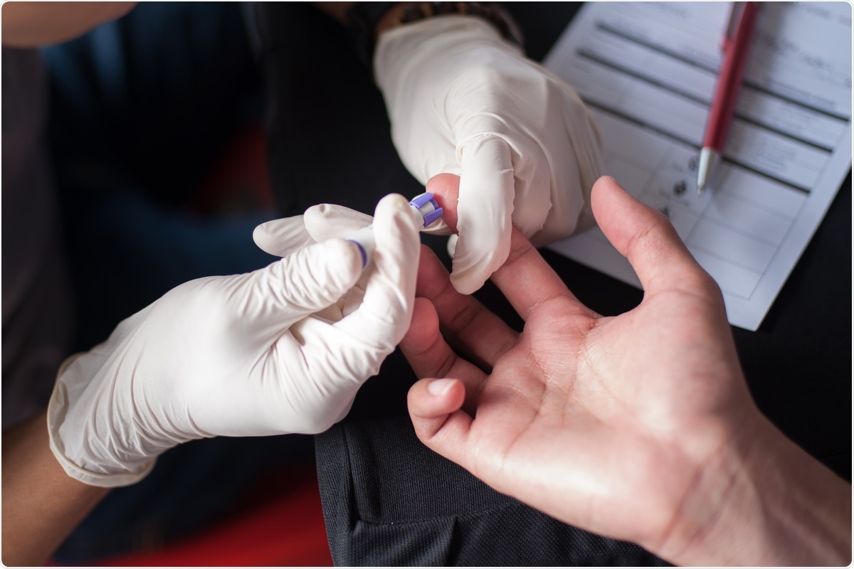 Study: Finger stick blood test to assess post vaccination SARS-CoV-2 neutralizing antibody response against variants. Image Credit: rootstudio/ Shutterstock