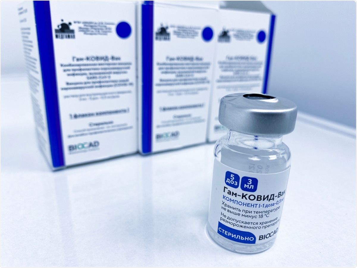 Study: Past SARS-CoV-2 infection elicits a strong immune response after a single vaccine dose. Image Credit: A.METELKIN / Shutterstock