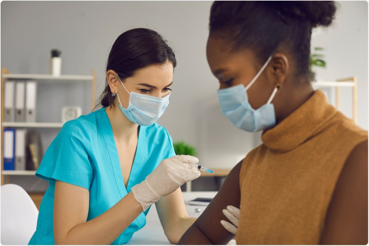 Study: Platelet expression and reactivity after BNT162b2 vaccine administration. Image Credit: Studio Romantic / Shutterstock