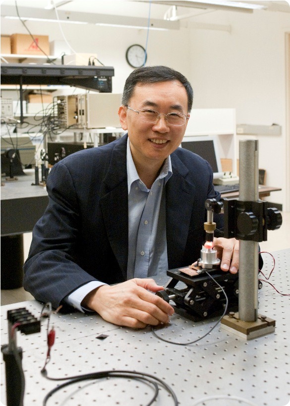 Xu Zhi Xu Zhi, associate professor of chemistry and biochemistry at UMSL, has developed a portable, inexpensive non-invasive blood glucose detector for people with diabetes.