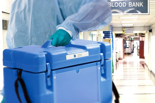 Temperature-controlled blood transport boxes for safe medical use