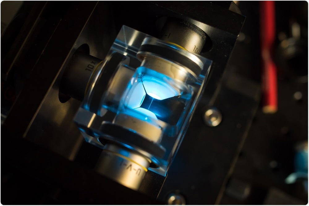 Fluorophores used in super-resolution microscopy often bleach.