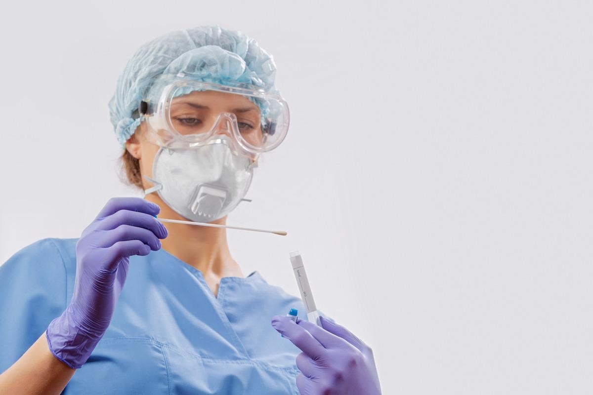 Study: A 2-Gene Host Signature for Improved Accuracy of COVID-19 Diagnosis Agnostic to Viral Variants. Image Credit: Trofimchuk Vladimir/Shutterstock