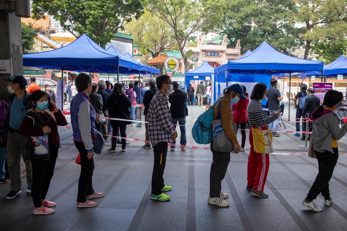 Study: Contribution of low population immunity to the severe Omicron BA.2 outbreak in Hong Kong. Image Credit: Yung Chi Wai Derek/Shutterstock