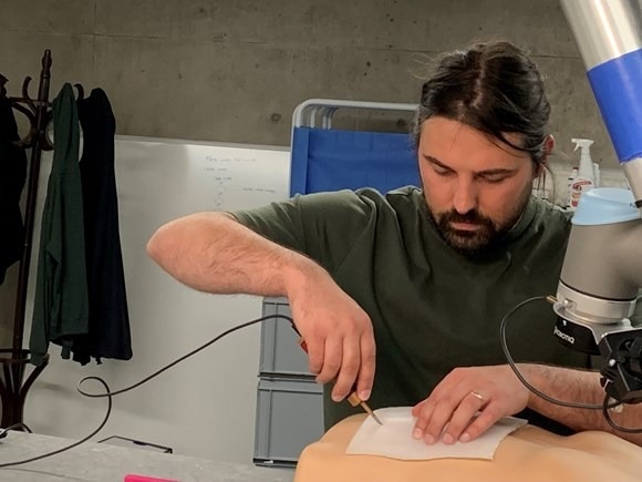 Smart scalpels could pave the way for surgeries performed by robotic devices