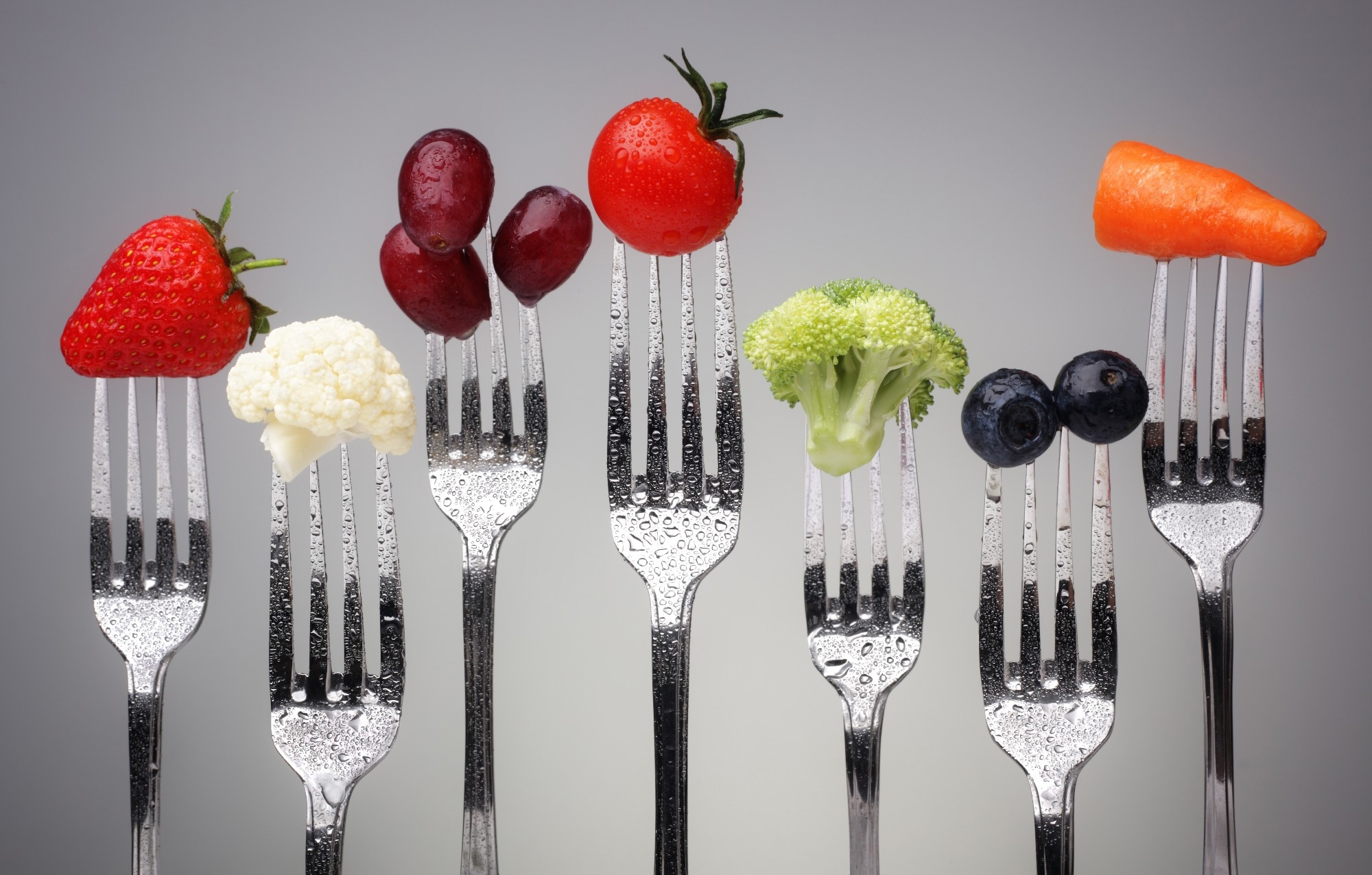 Study: Effects of a dietary intervention with lacto-ovo-vegetarian and Mediterranean diets on apolipoproteins and inflammatory cytokines: results from the CARDIVEG study. Image Credit: Brian A Jackson / Shutterstock