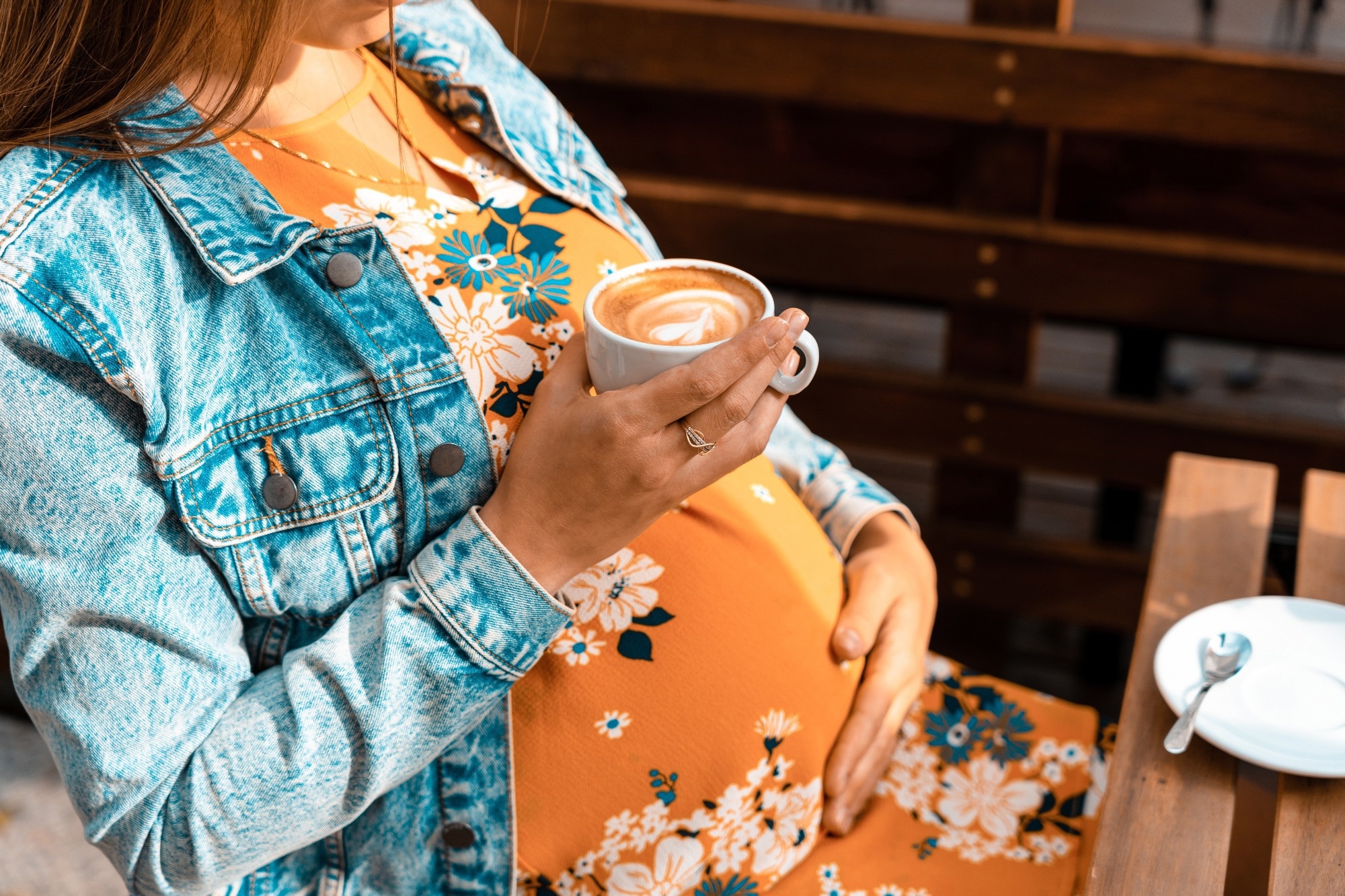 Study: Mendelian Randomization Analysis of Maternal Coffee Consumption During Pregnancy on Offspring Neurodevelopmental Difficulties in the Norwegian Mother, Father and Child Cohort Study (MoBa). Image Credit: MVelishchuk/Shutterstock.com