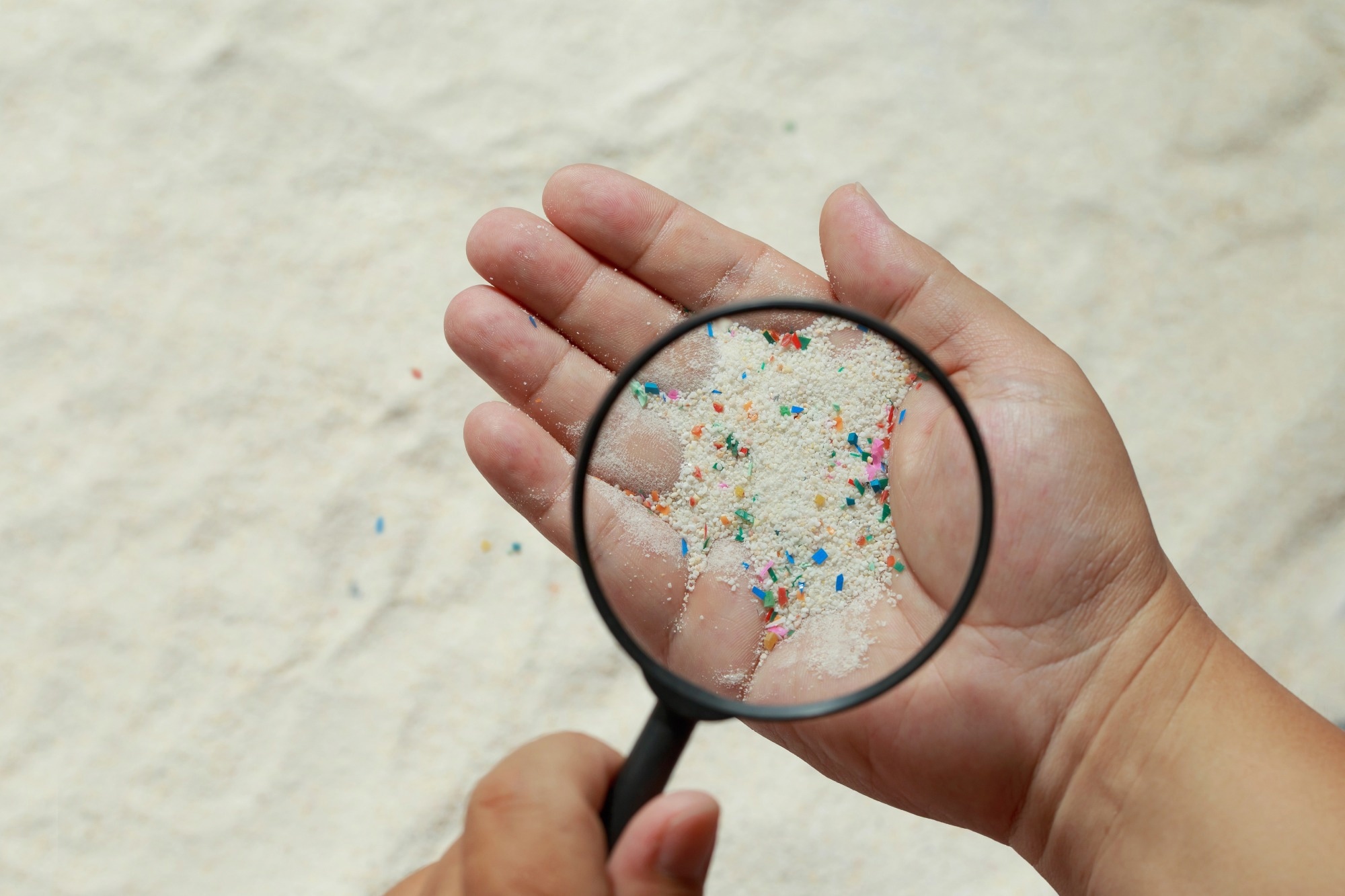 Study: Human microplastic removal: what does the evidence tell us? Image Credit: chayanuphol / Shutterstock.com