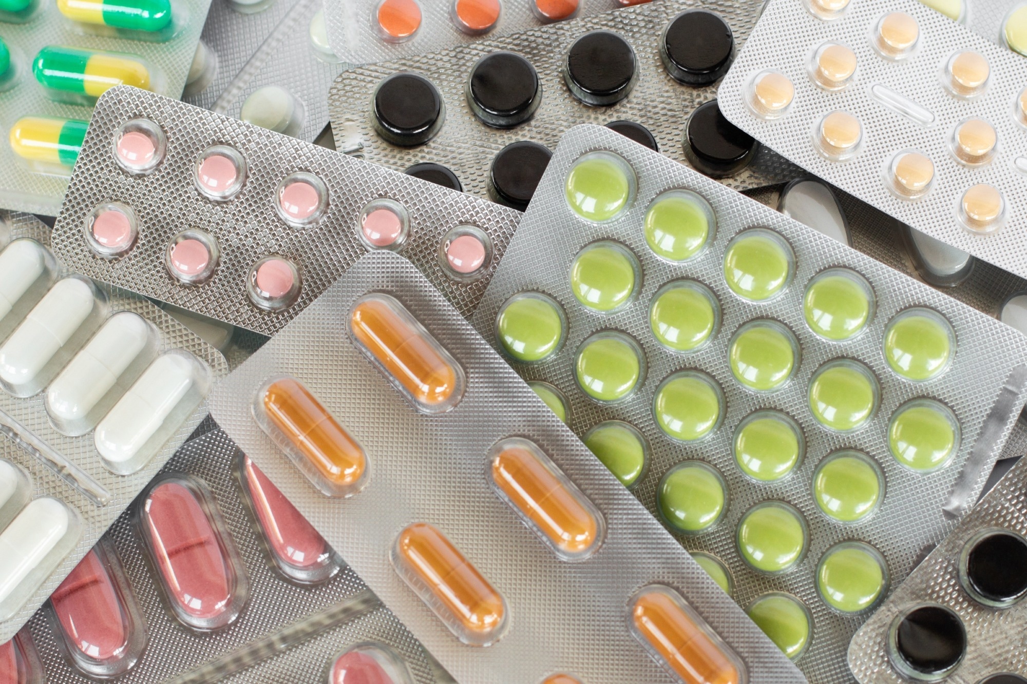 Study: Long-Term Exposure to Non-Steroidal Anti-Inflammatory Medication in Relation to Dementia Risk. Slladkaya / Shutterstock.com