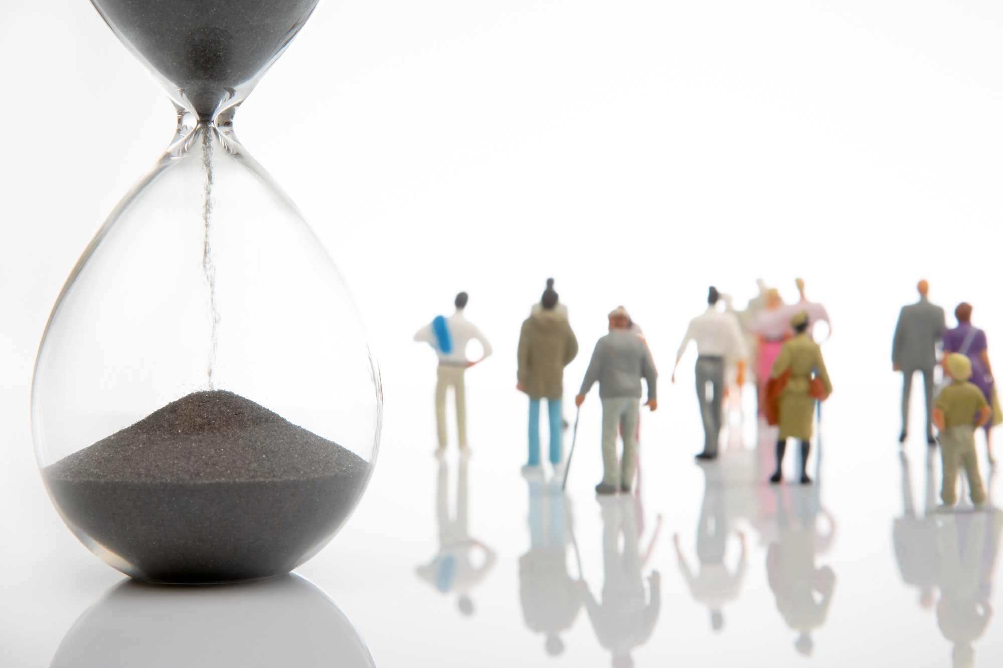 Study: Healthspan-lifespan gap differs in magnitude and disease contribution across world regions. Image Credit: Oleg Troino / Shutterstock