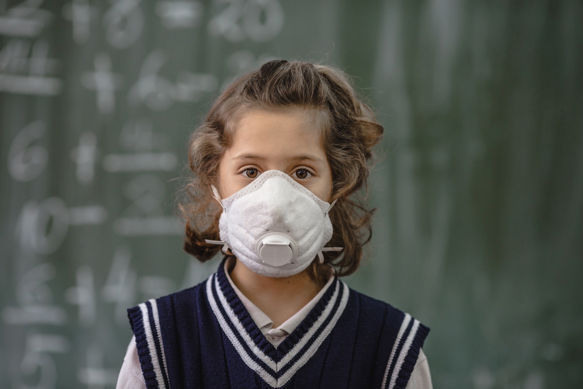 Study: Interaction between air pollution and diet on cognitive function in schoolchildren. Image Credit: Maja Argakijeva / Shutterstock